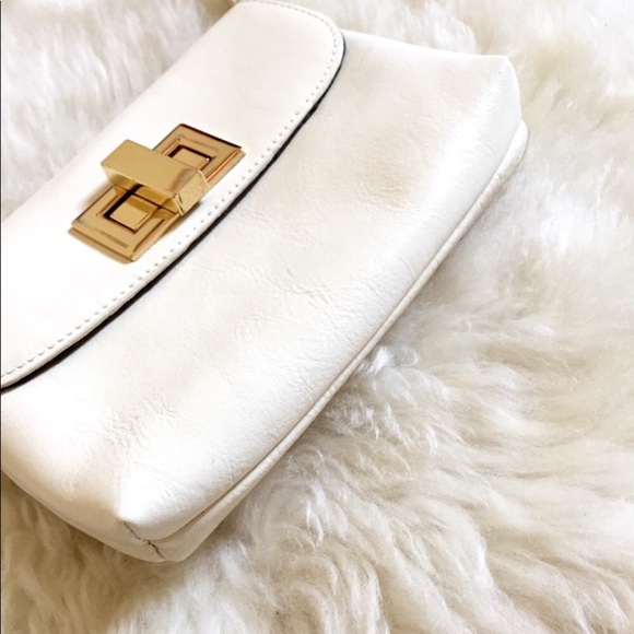 Rowallan Of Scotland Ivory Leather Crossbody Bag - Picture 5 of 8